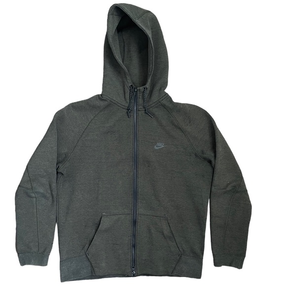Nike Other - Nike Tech Fleece (L but fit like M)